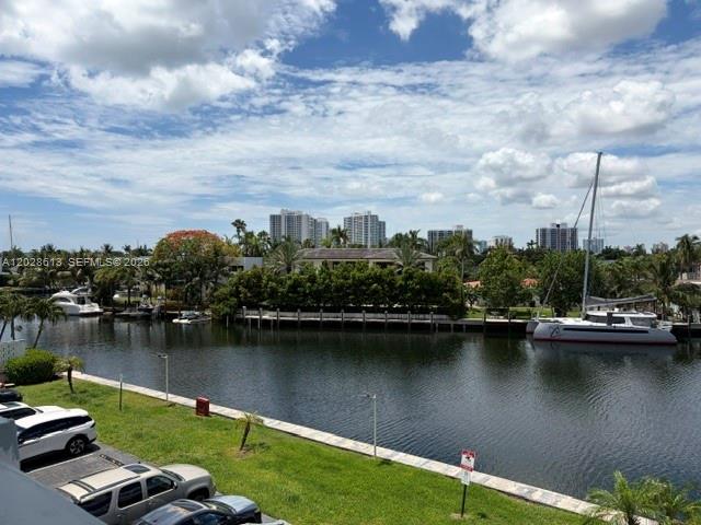 401 Golden Isles Dr #312