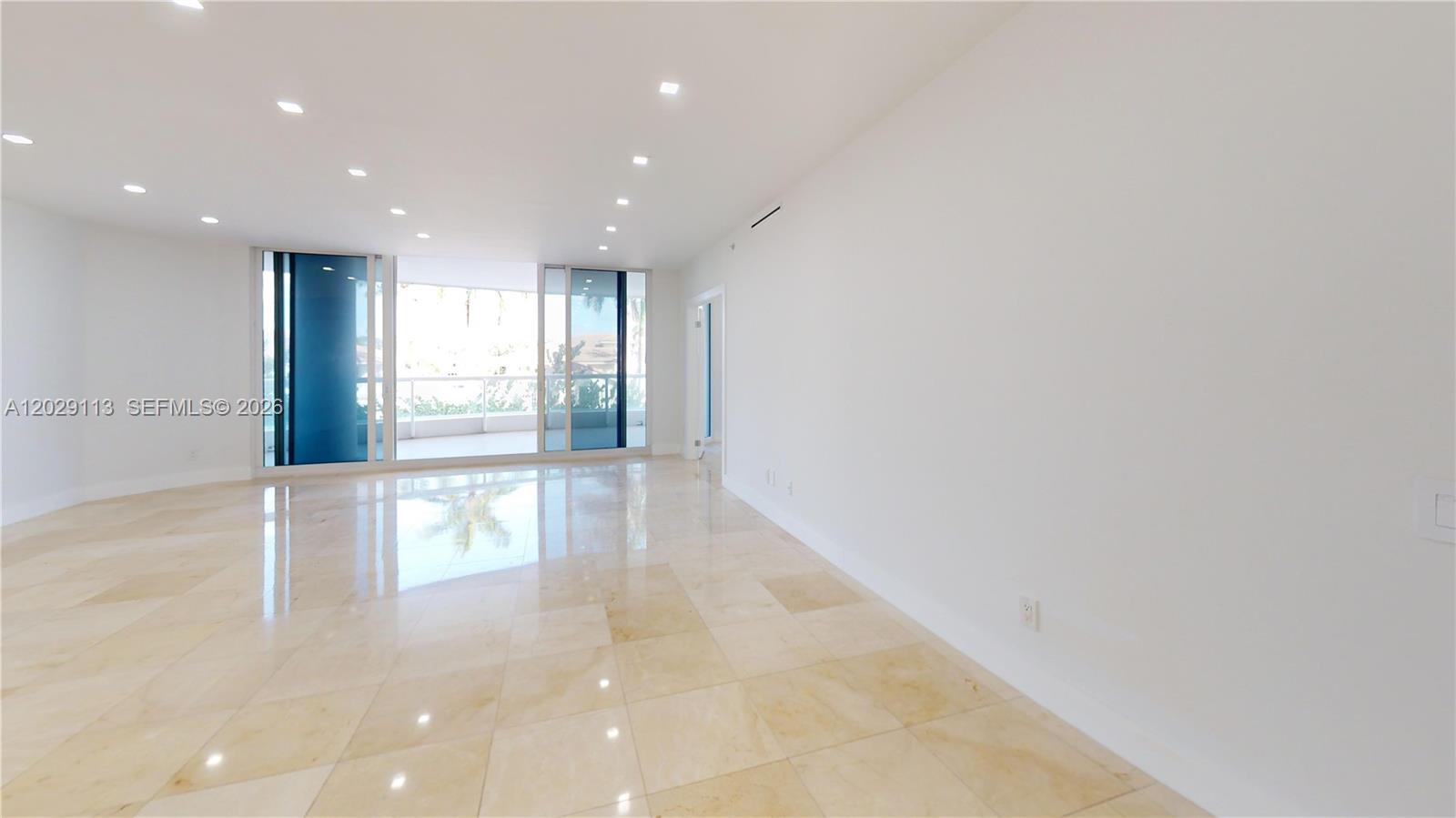 21050 NE 38th #305 Aventura, FL 33180