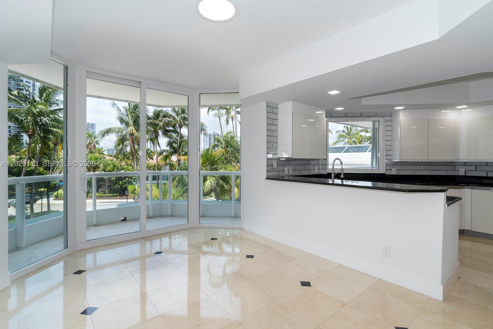 21050 NE 38th #305 Aventura, FL 33180