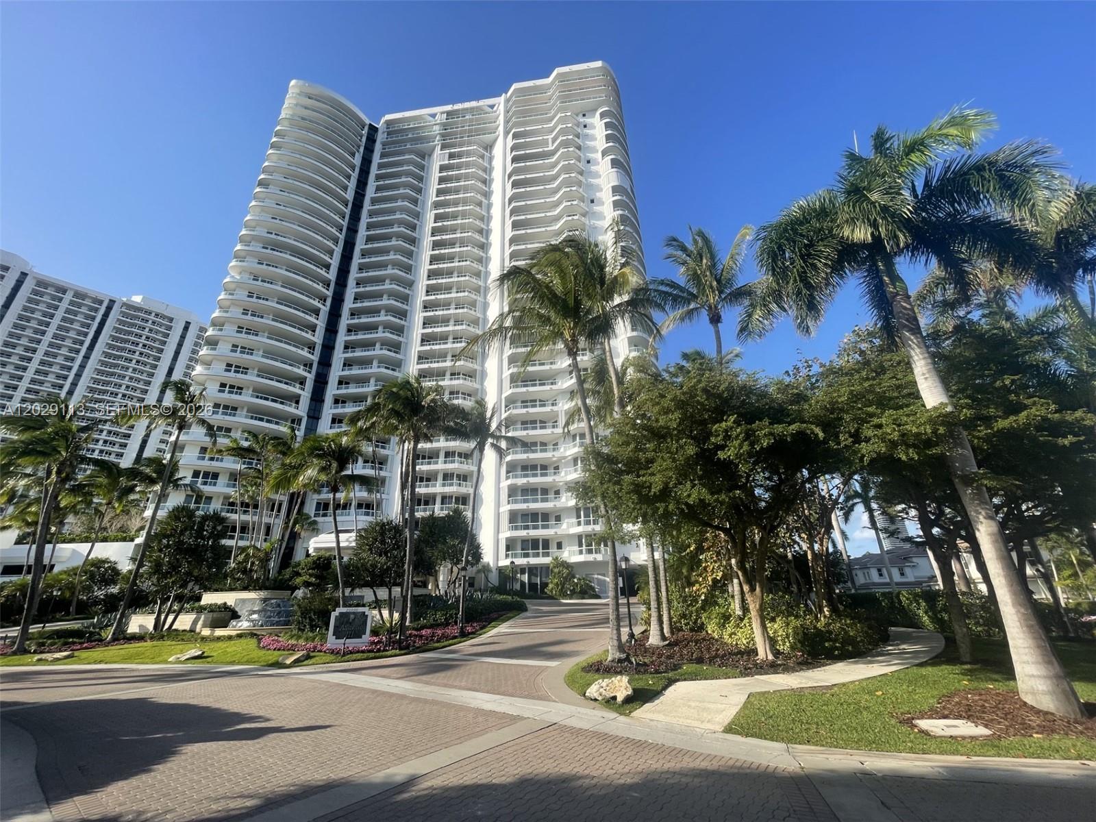 21050 NE 38th #305 Aventura, FL 33180