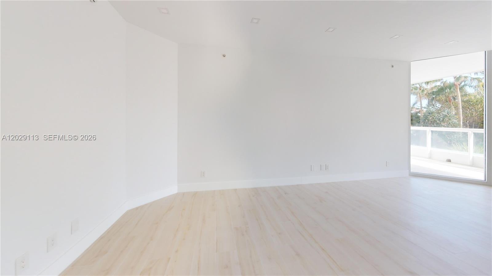 21050 NE 38th #305 Aventura, FL 33180
