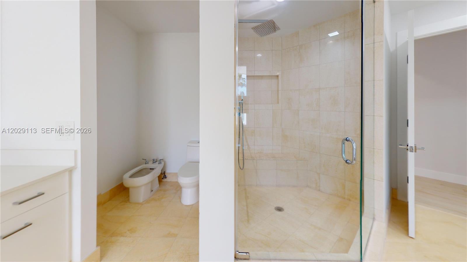 21050 NE 38th #305 Aventura, FL 33180