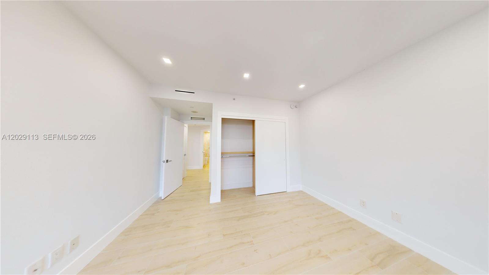 21050 NE 38th #305 Aventura, FL 33180