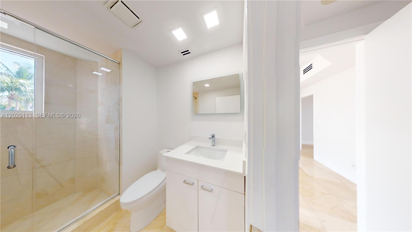 21050 NE 38th #305 Aventura, FL 33180