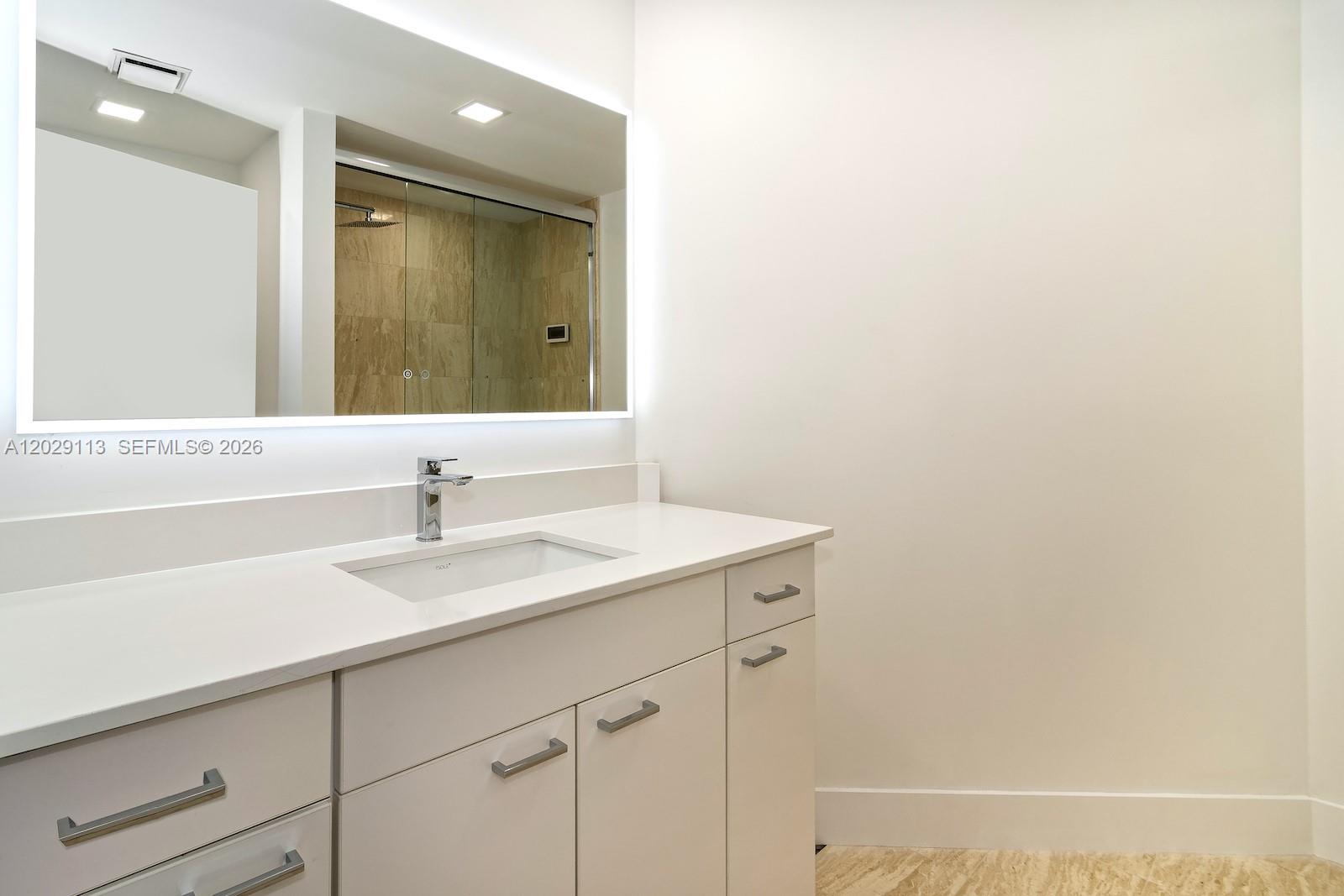 21050 NE 38th #305 Aventura, FL 33180