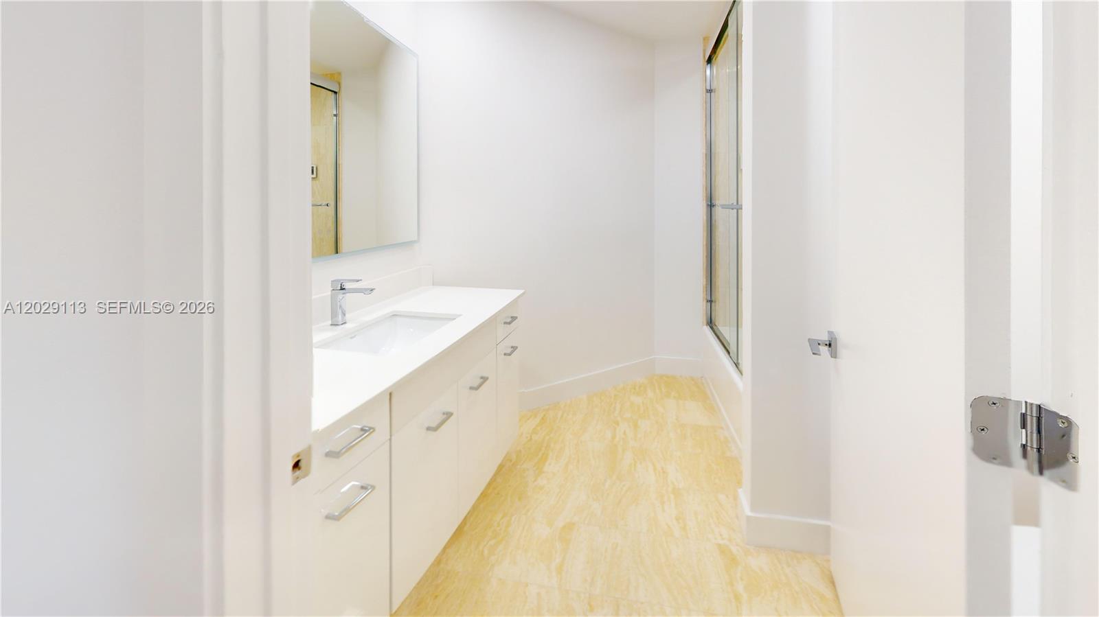 21050 NE 38th #305 Aventura, FL 33180