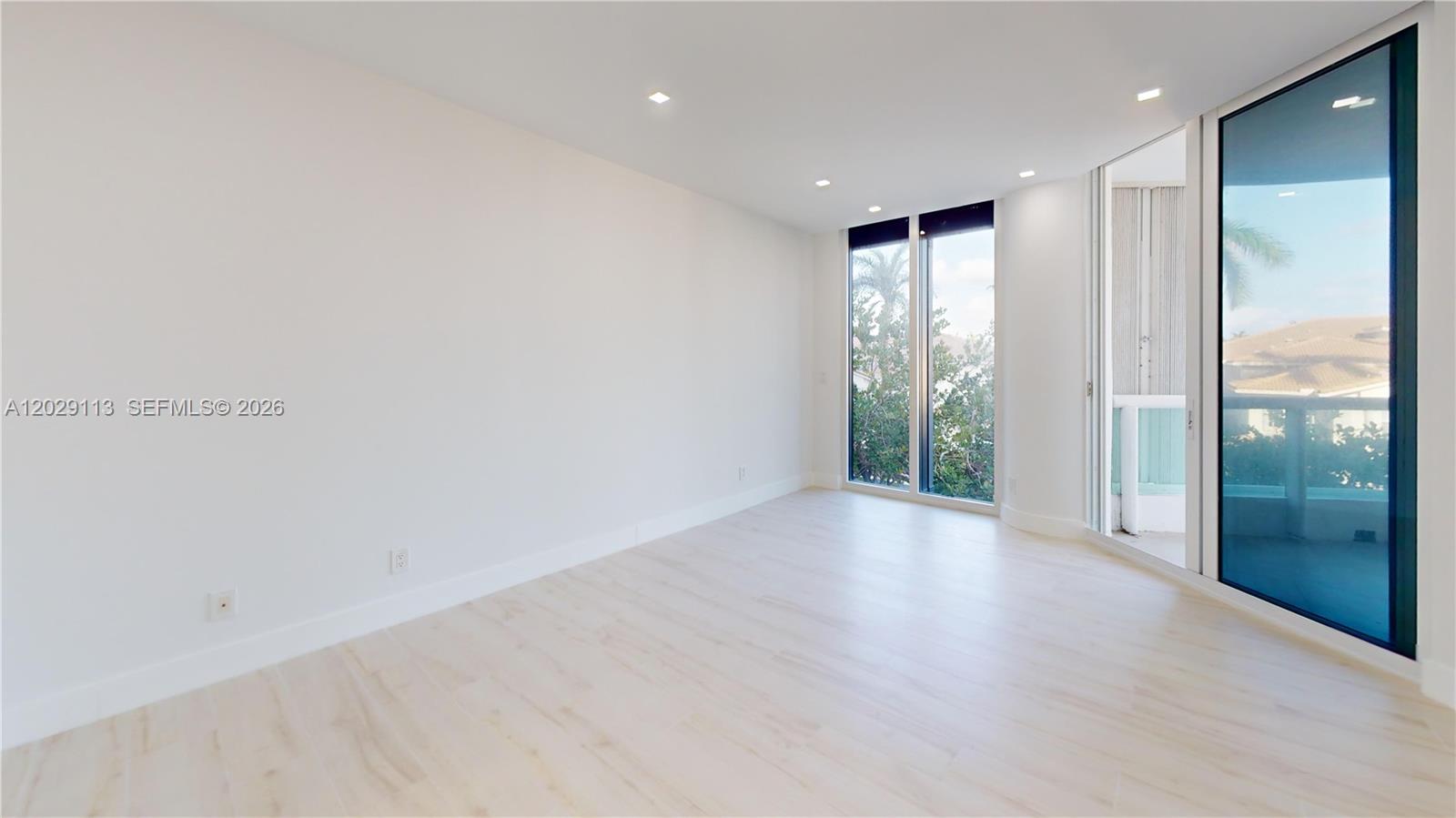 21050 NE 38th #305 Aventura, FL 33180