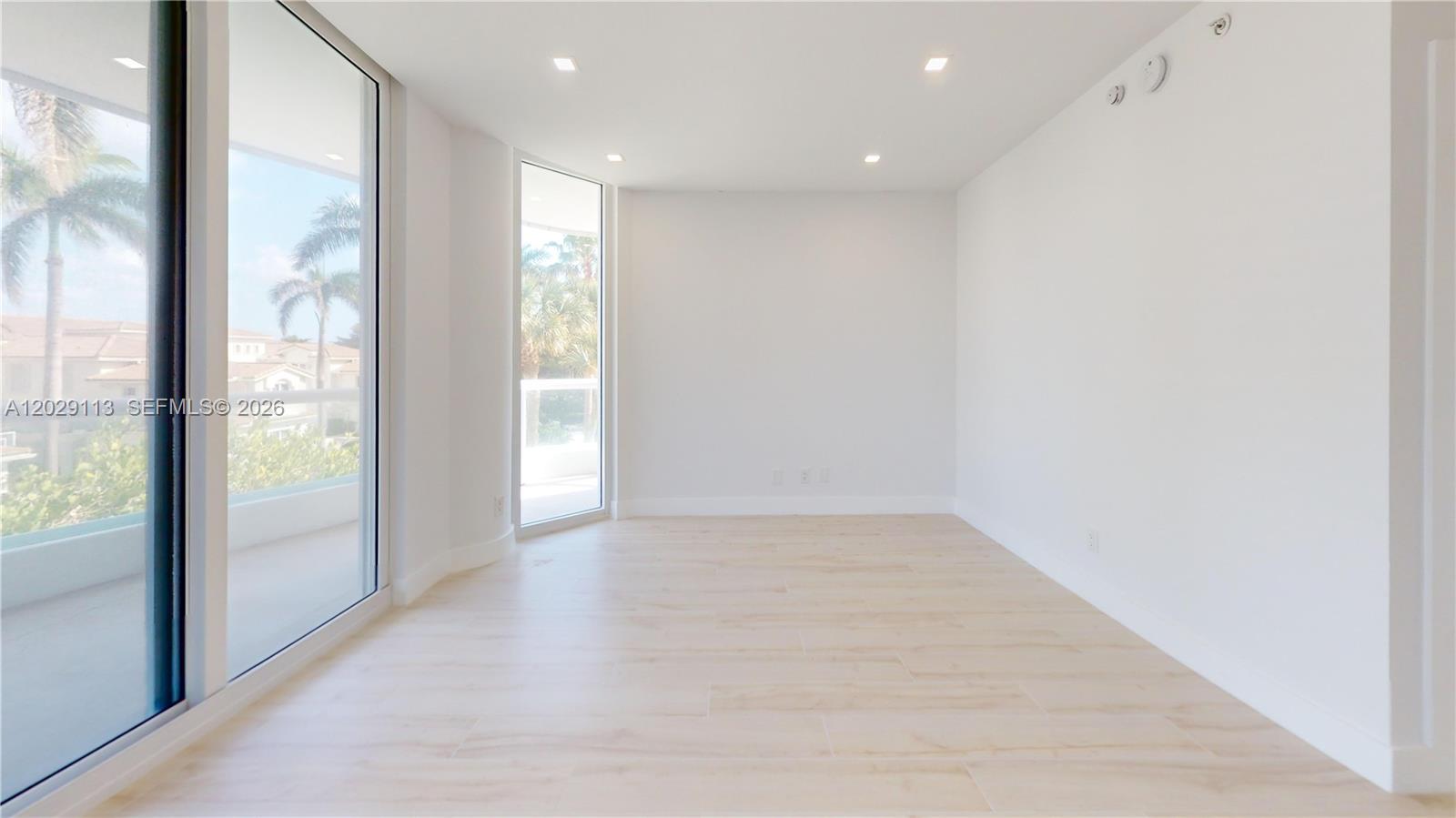 21050 NE 38th #305 Aventura, FL 33180