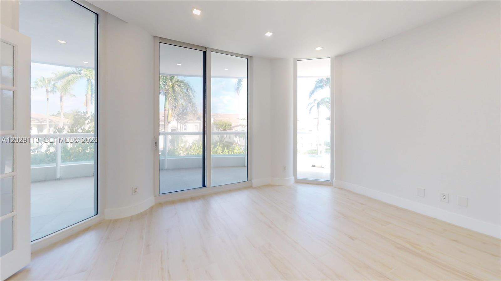 21050 NE 38th #305 Aventura, FL 33180