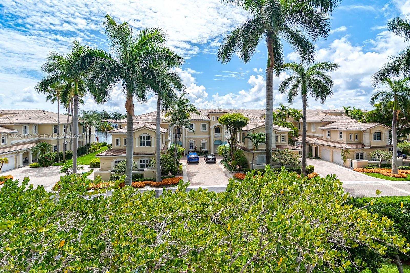 21050 NE 38th #305 Aventura, FL 33180