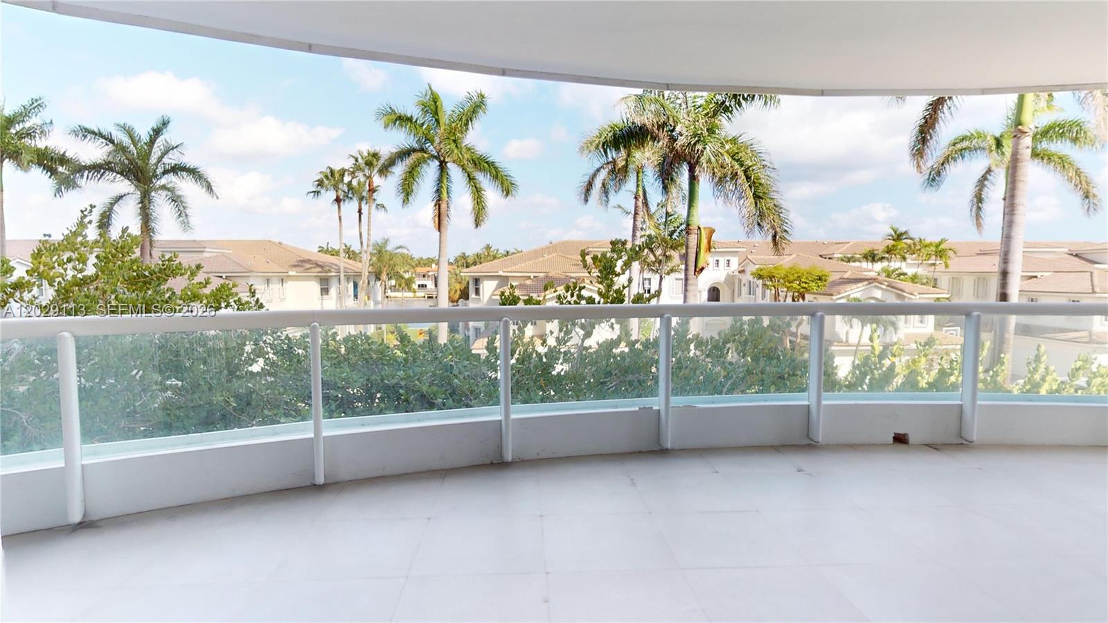 21050 NE 38th #305 Aventura, FL 33180