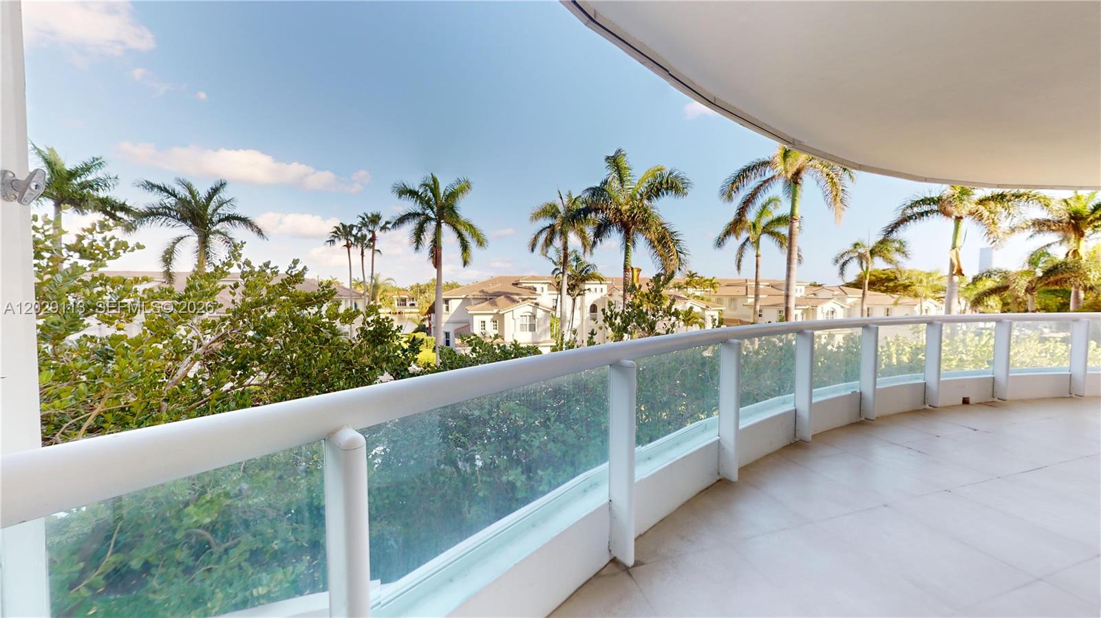 21050 NE 38th #305 Aventura, FL 33180