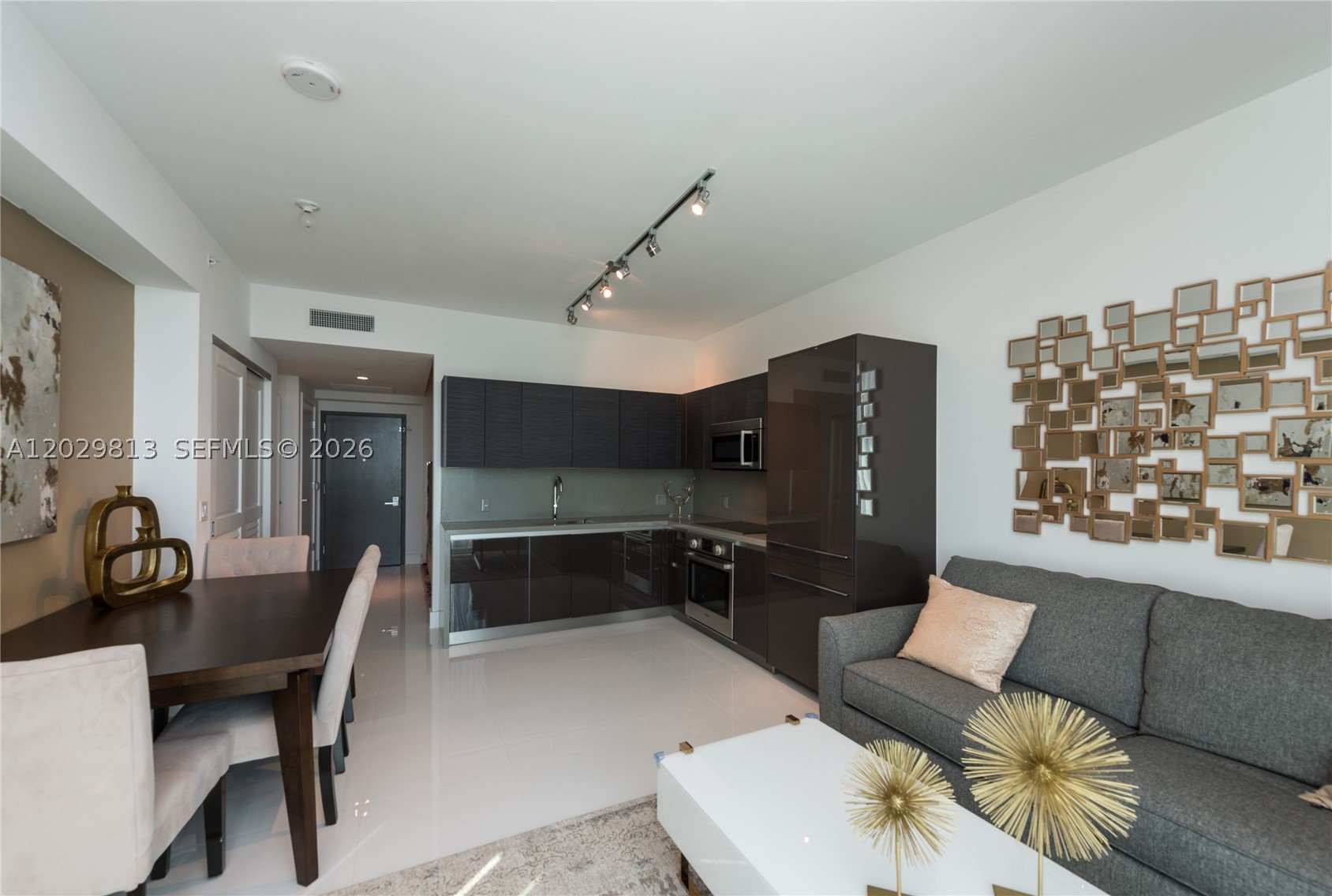 image The Bond on Brickell11
