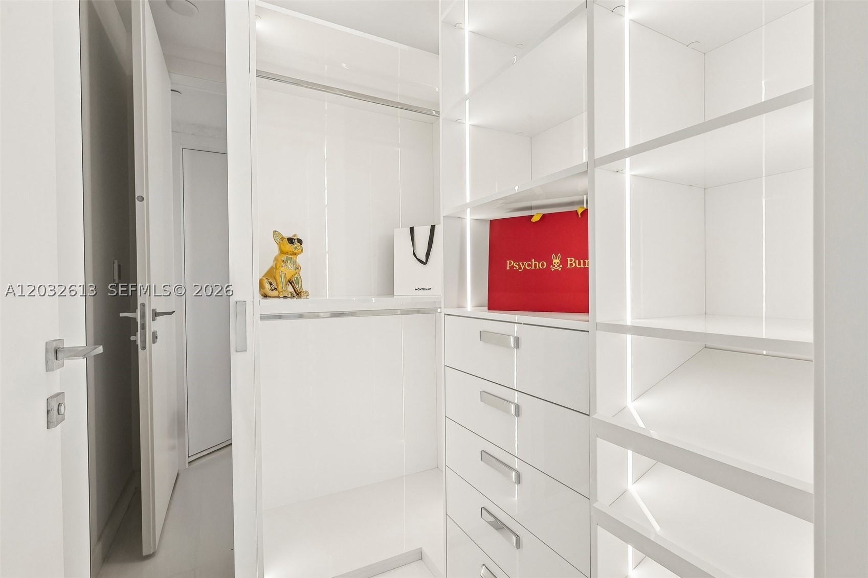 image Aston Martin Residences18
