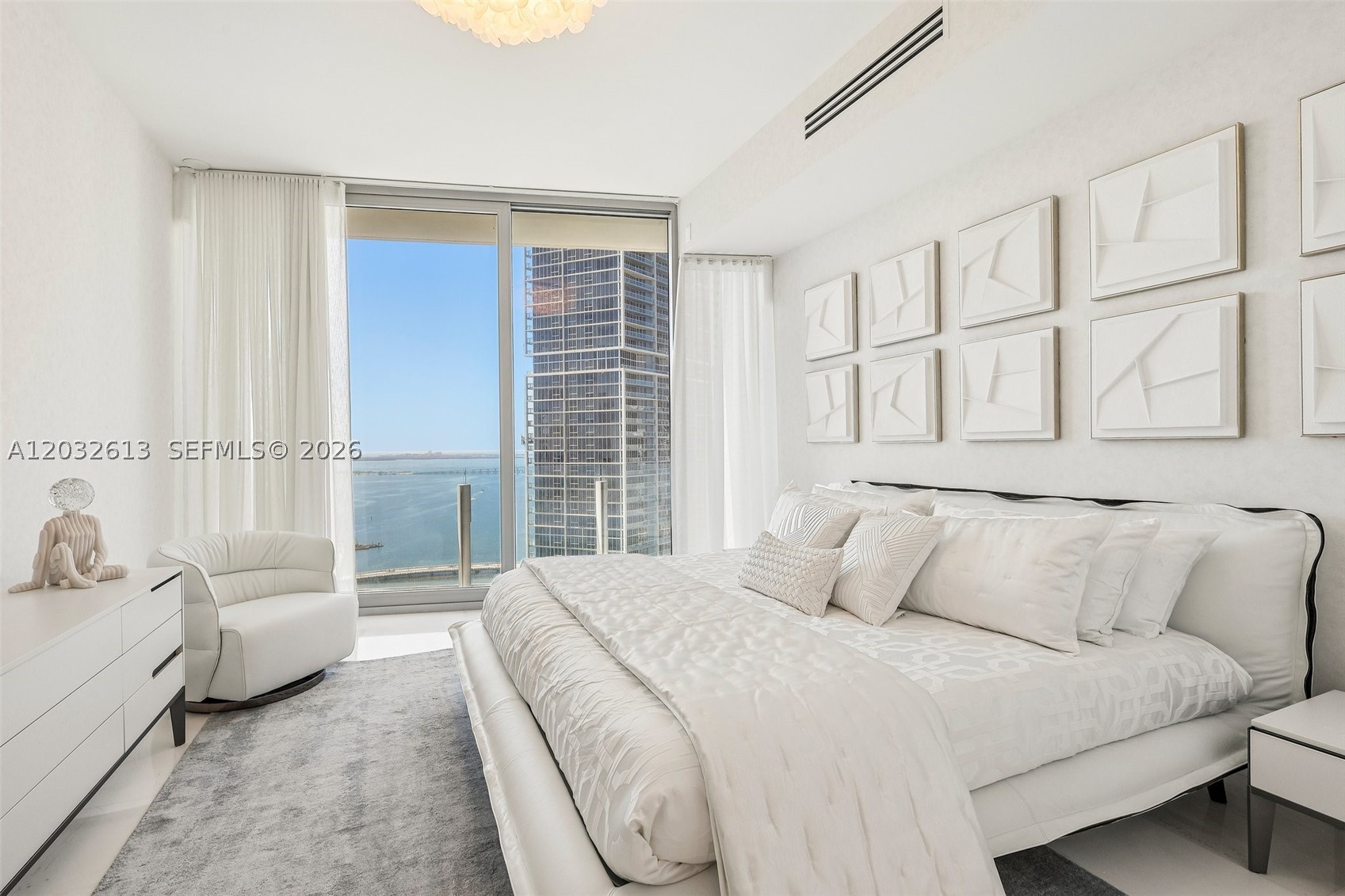 image Aston Martin Residences24