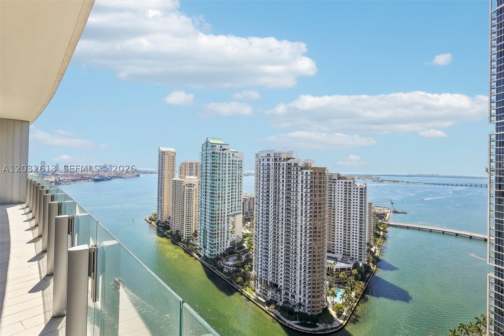 image Aston Martin Residences34