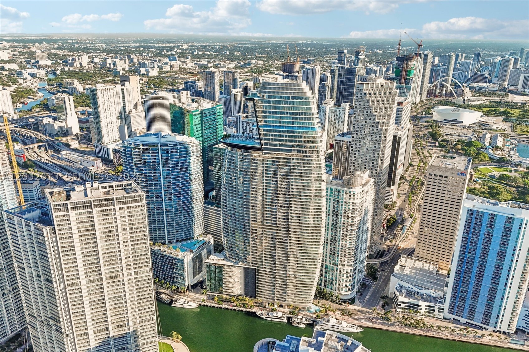 image Aston Martin Residences37