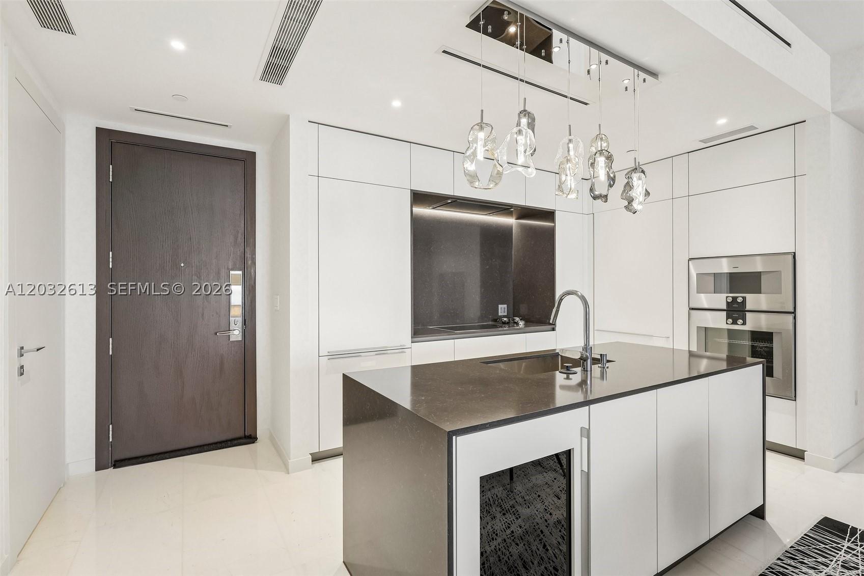 image Aston Martin Residences8