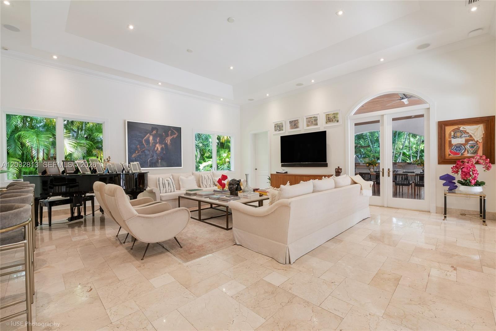 7405 SW 104th Pinecrest, FL 33156