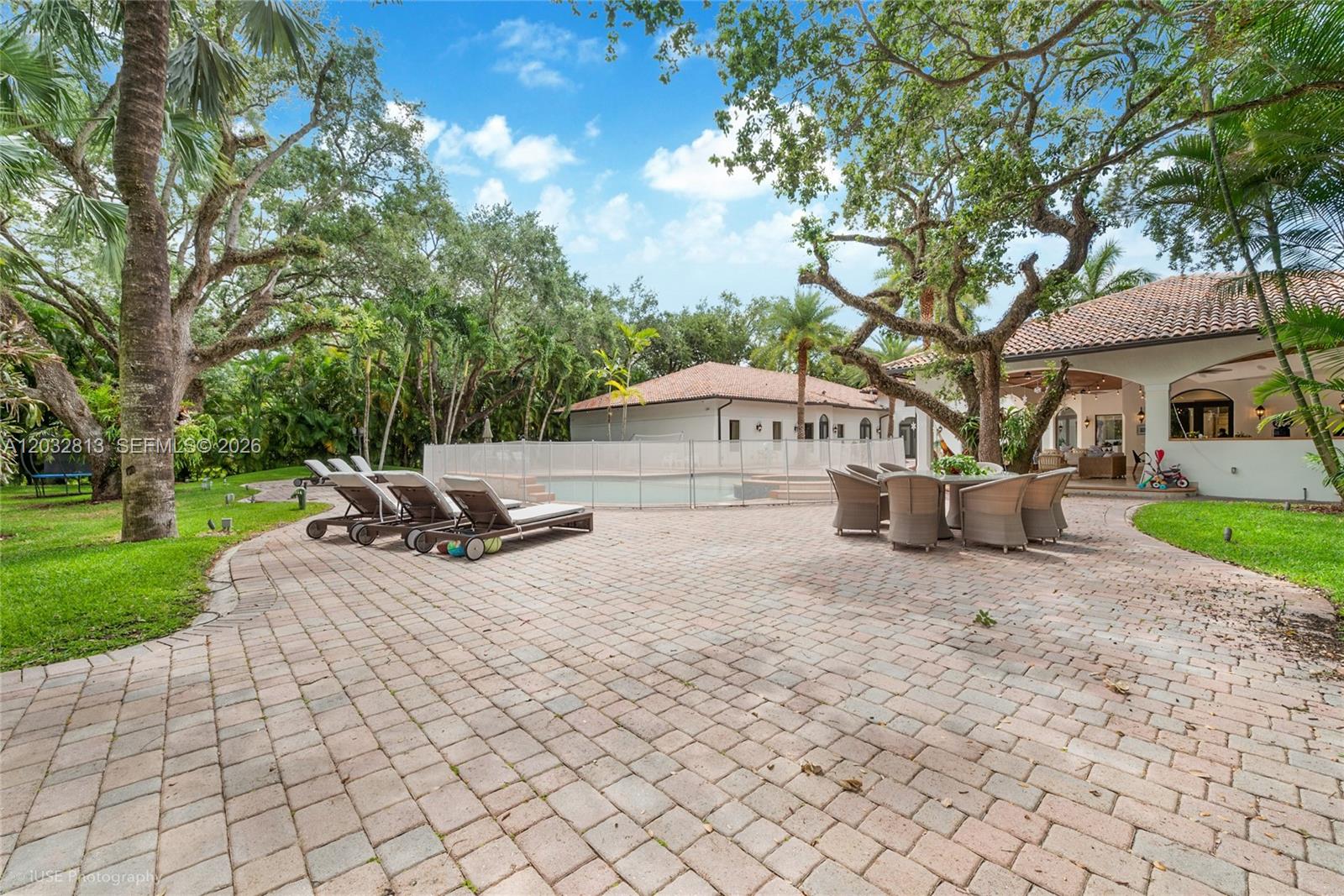 7405 SW 104th Pinecrest, FL 33156