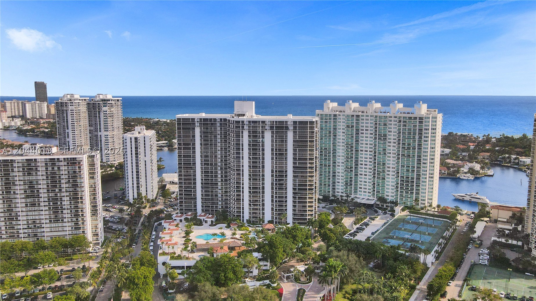 20281 E Country Clb Dr #407