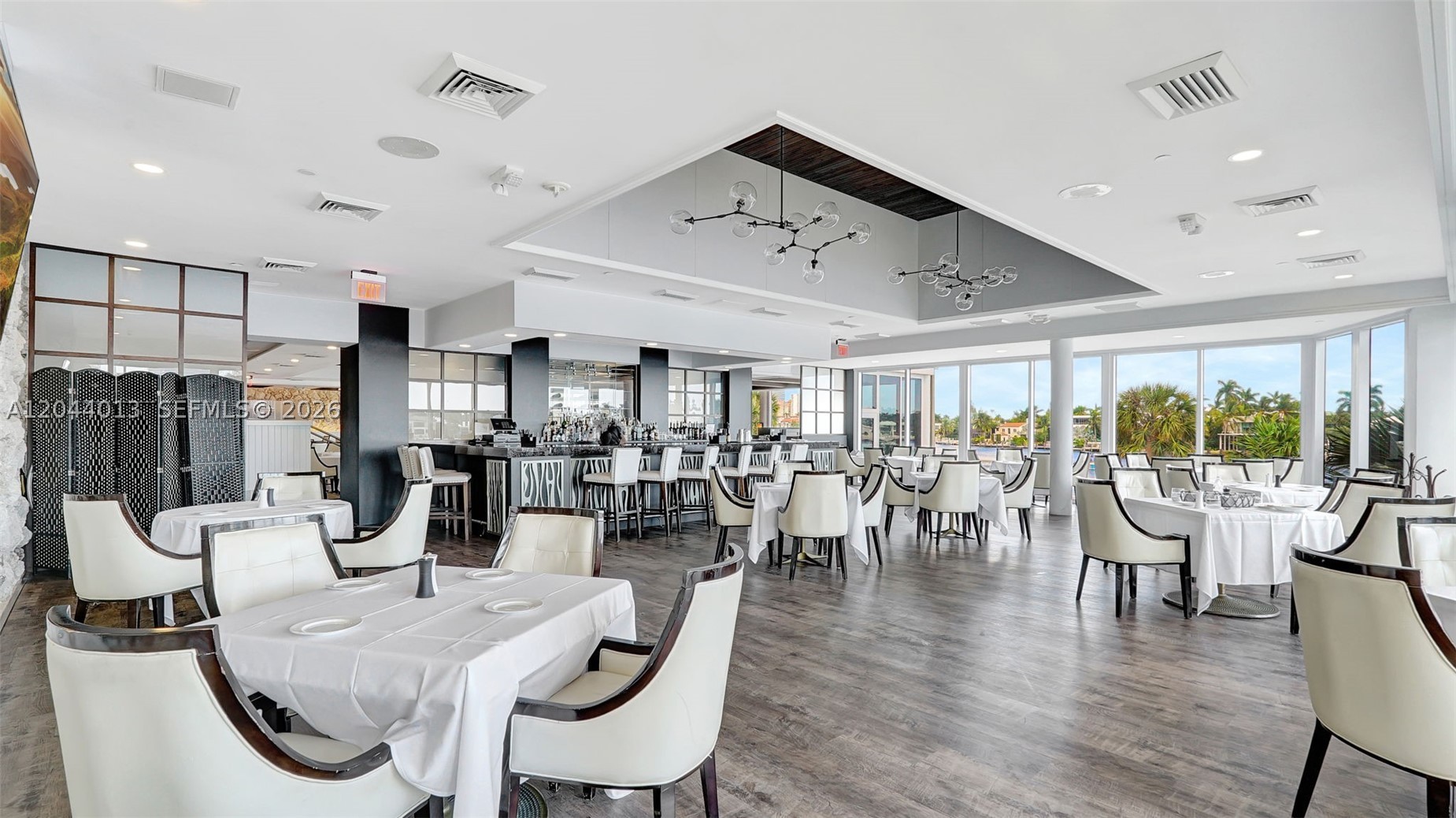 image Hamptons West70