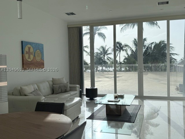 image Casa Del Mar4