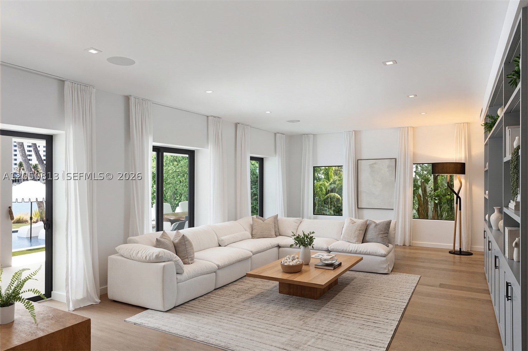 5401 Pine Tree Dr #5401 Miami Beach, FL 33140
