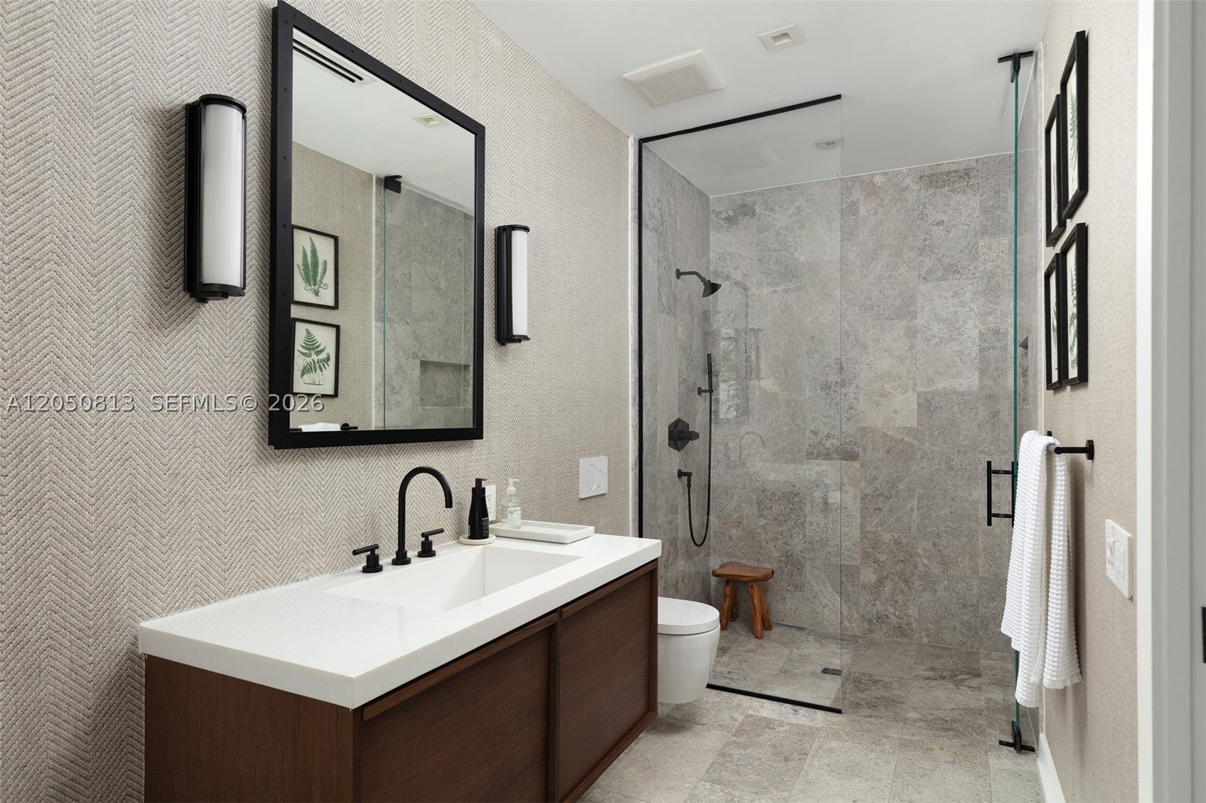 5401 Pine Tree Dr #5401 Miami Beach, FL 33140
