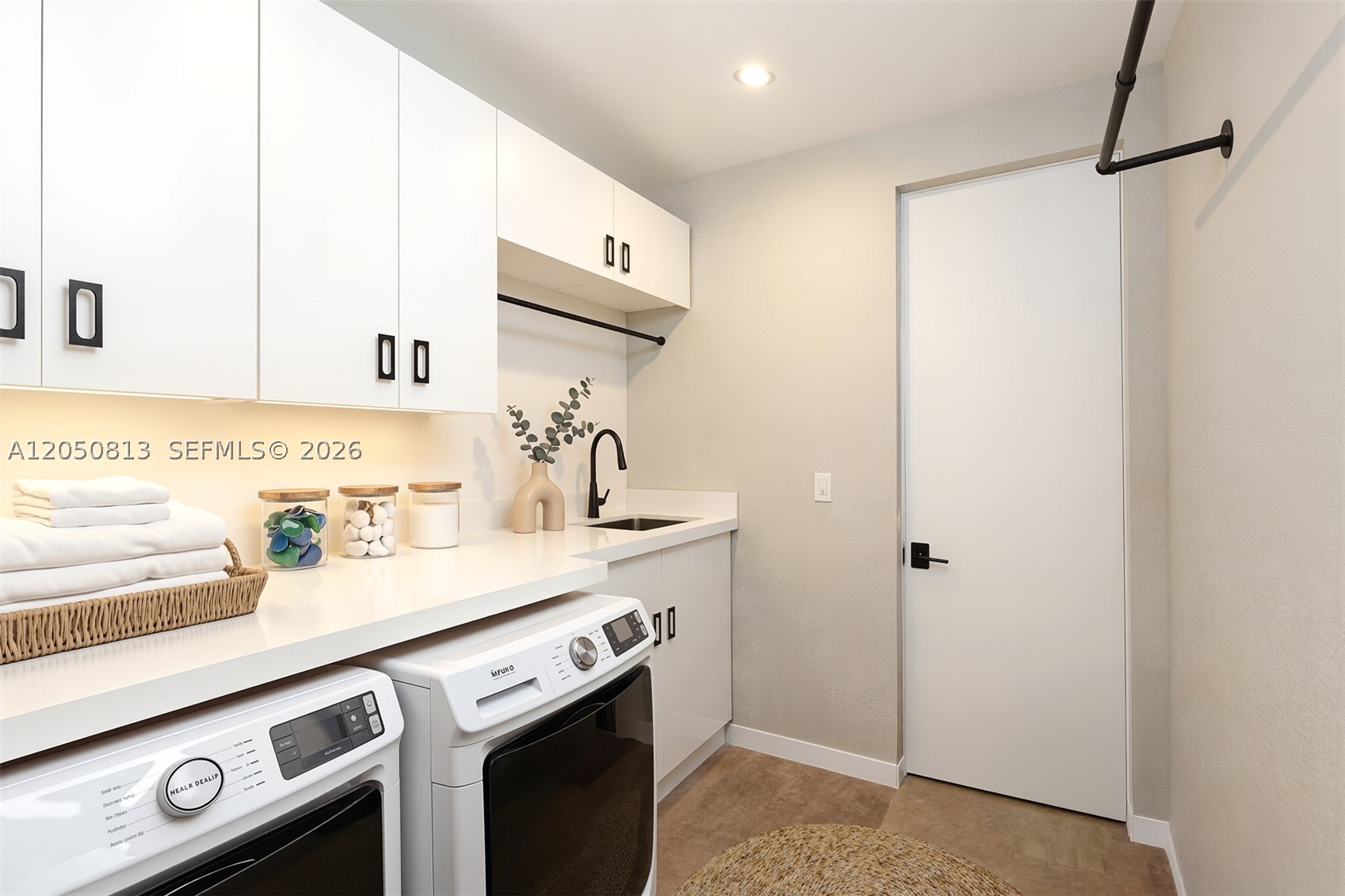 5401 Pine Tree Dr #5401 Miami Beach, FL 33140