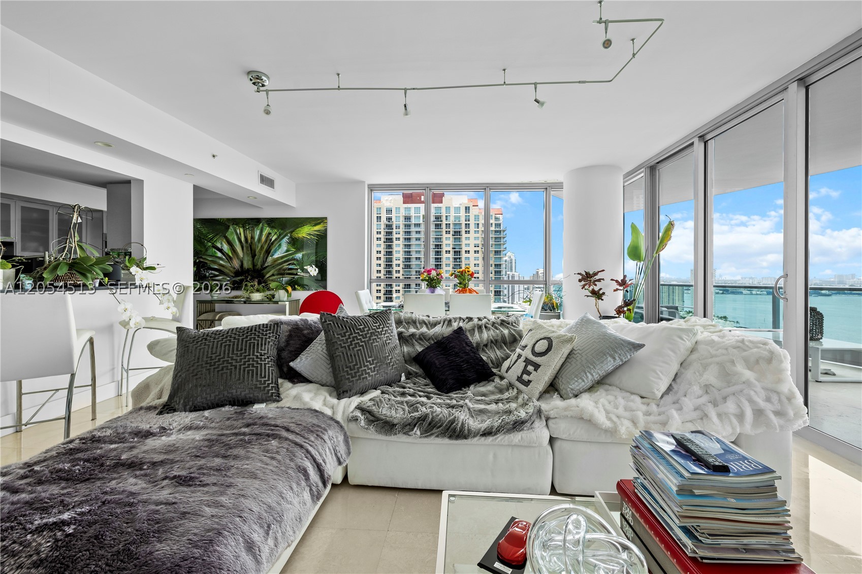 1331 Brickell Bay Dr #2601 Miami, FL 33131