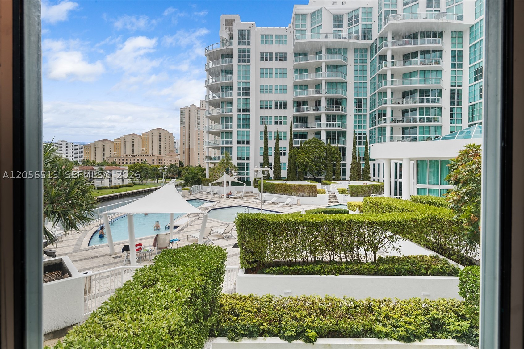 image The Atrium at Aventura32
