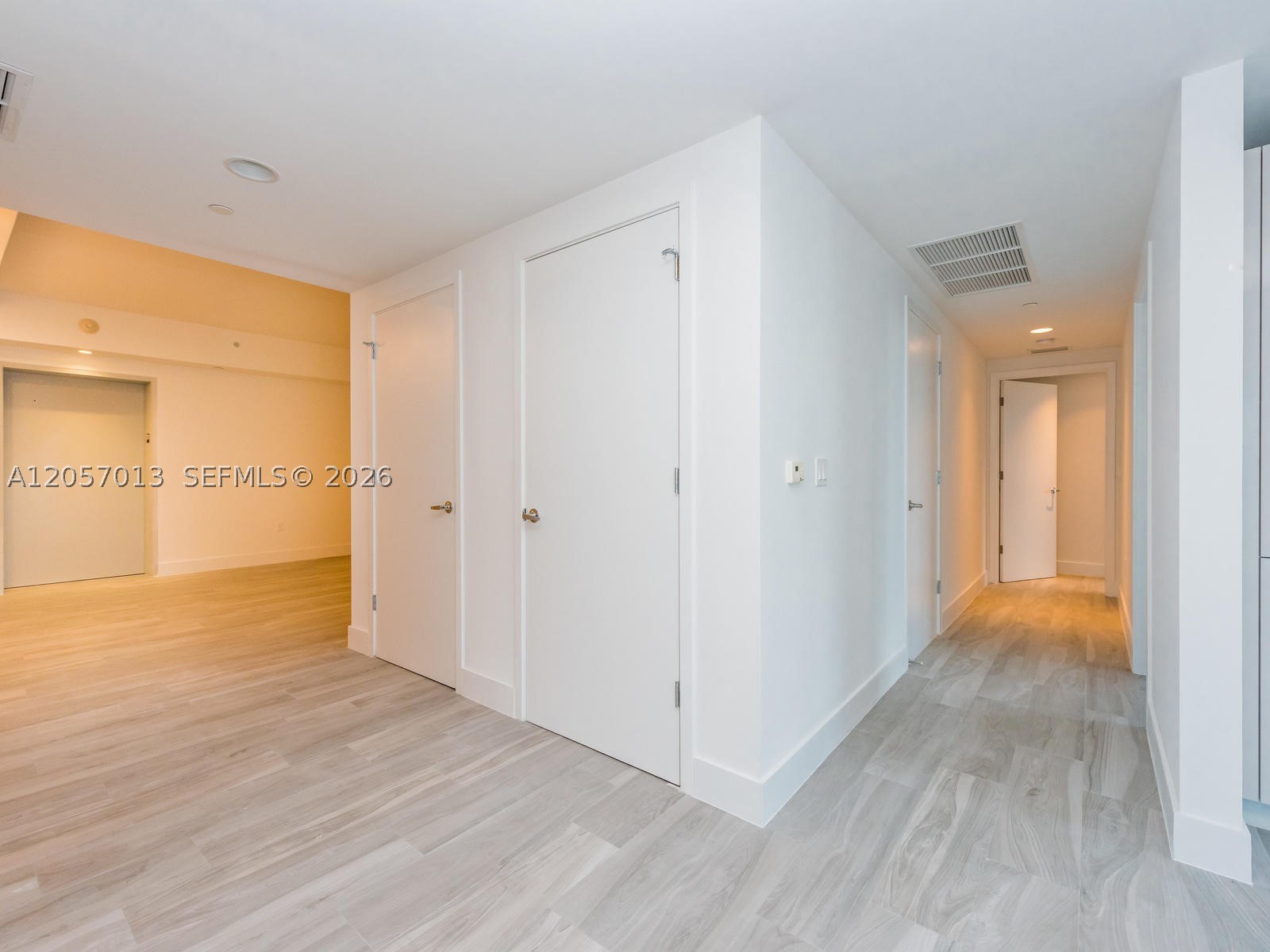 image 1010 Brickell27