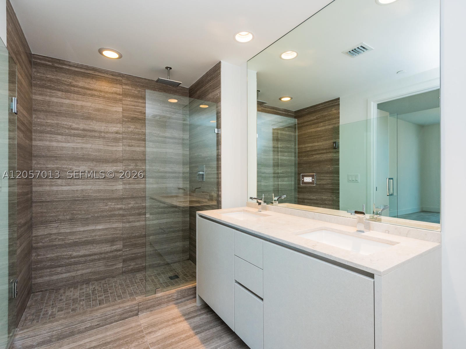 image 1010 Brickell33