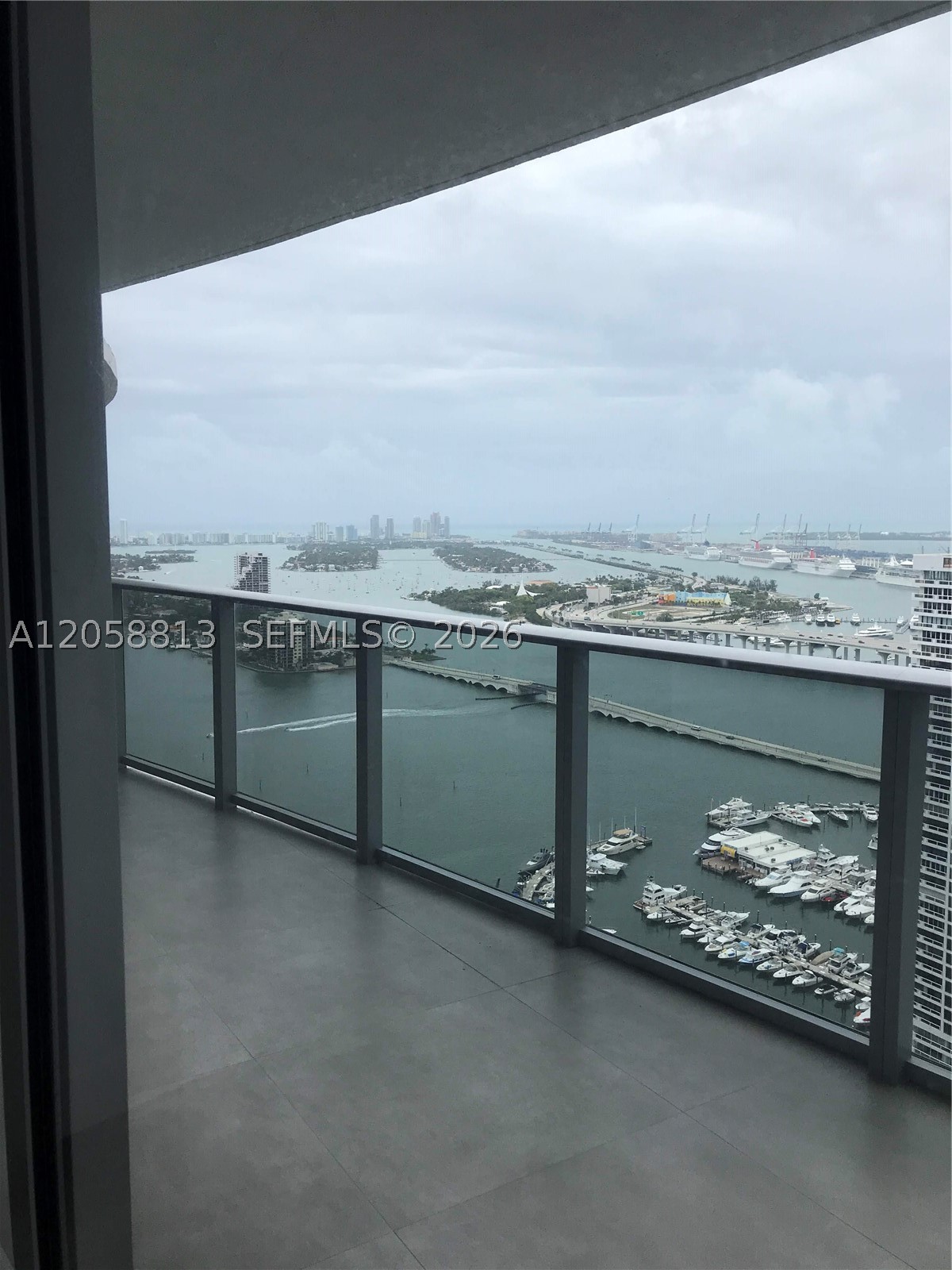 image Aria on the Bay43