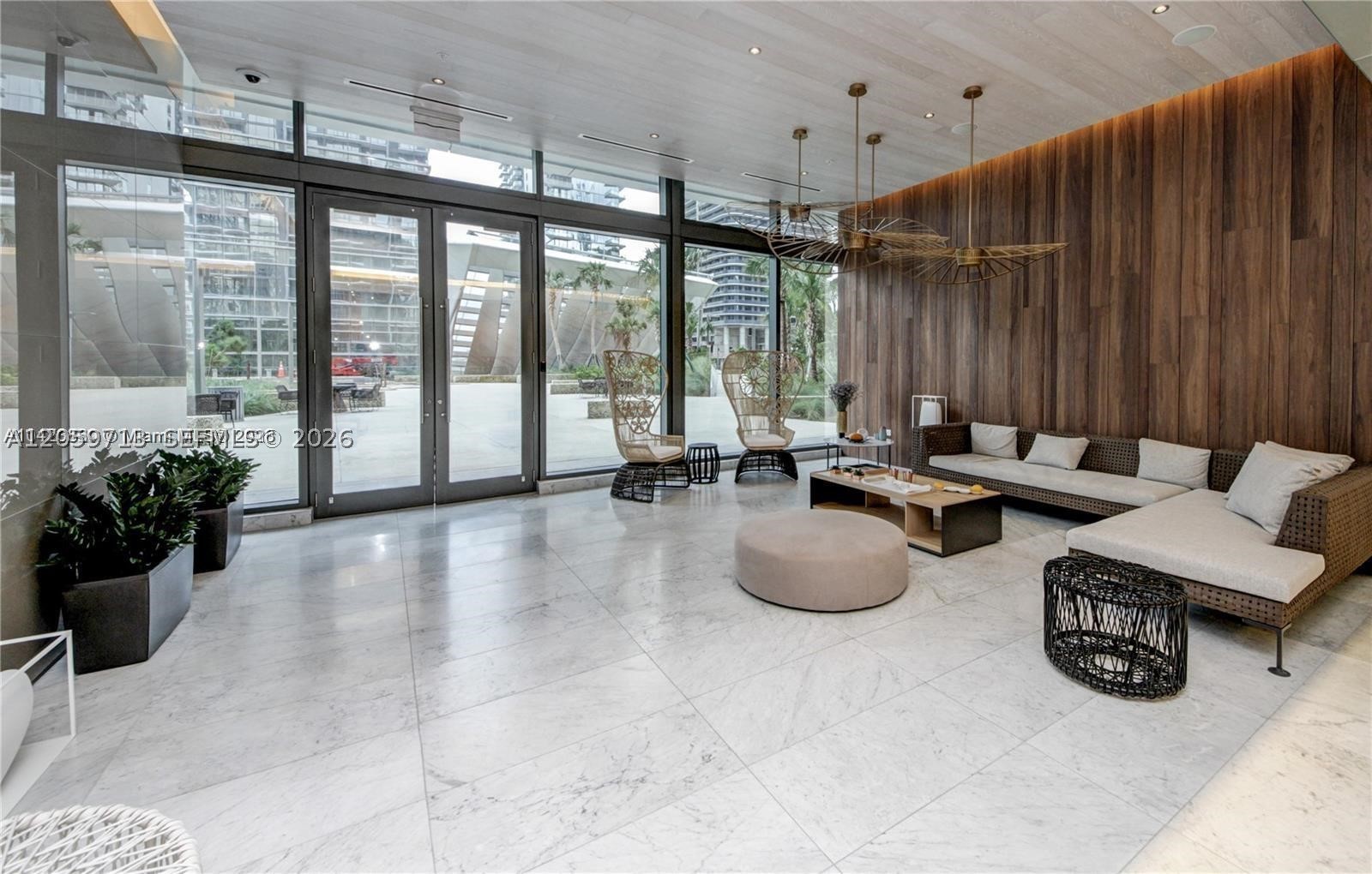 88 SW 7th St #2902 Miami, FL 33130