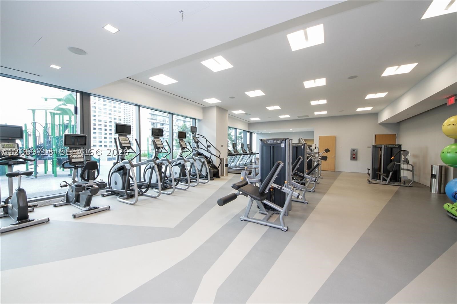 88 SW 7th St #2902 Miami, FL 33130