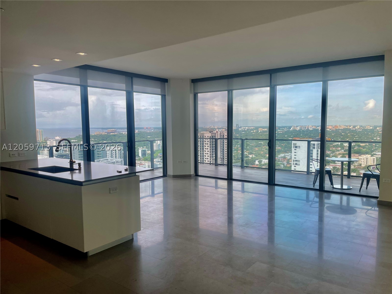 88 SW 7th St #2902 Miami, FL 33130