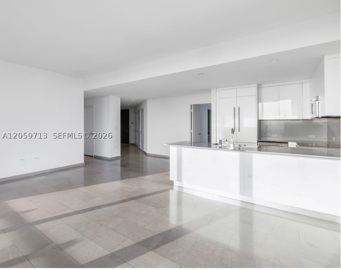 88 SW 7th St #2902 Miami, FL 33130