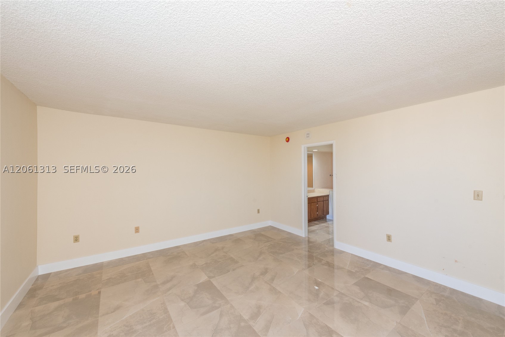 600 Biltmore Way #1014 Coral Gables, FL 33134