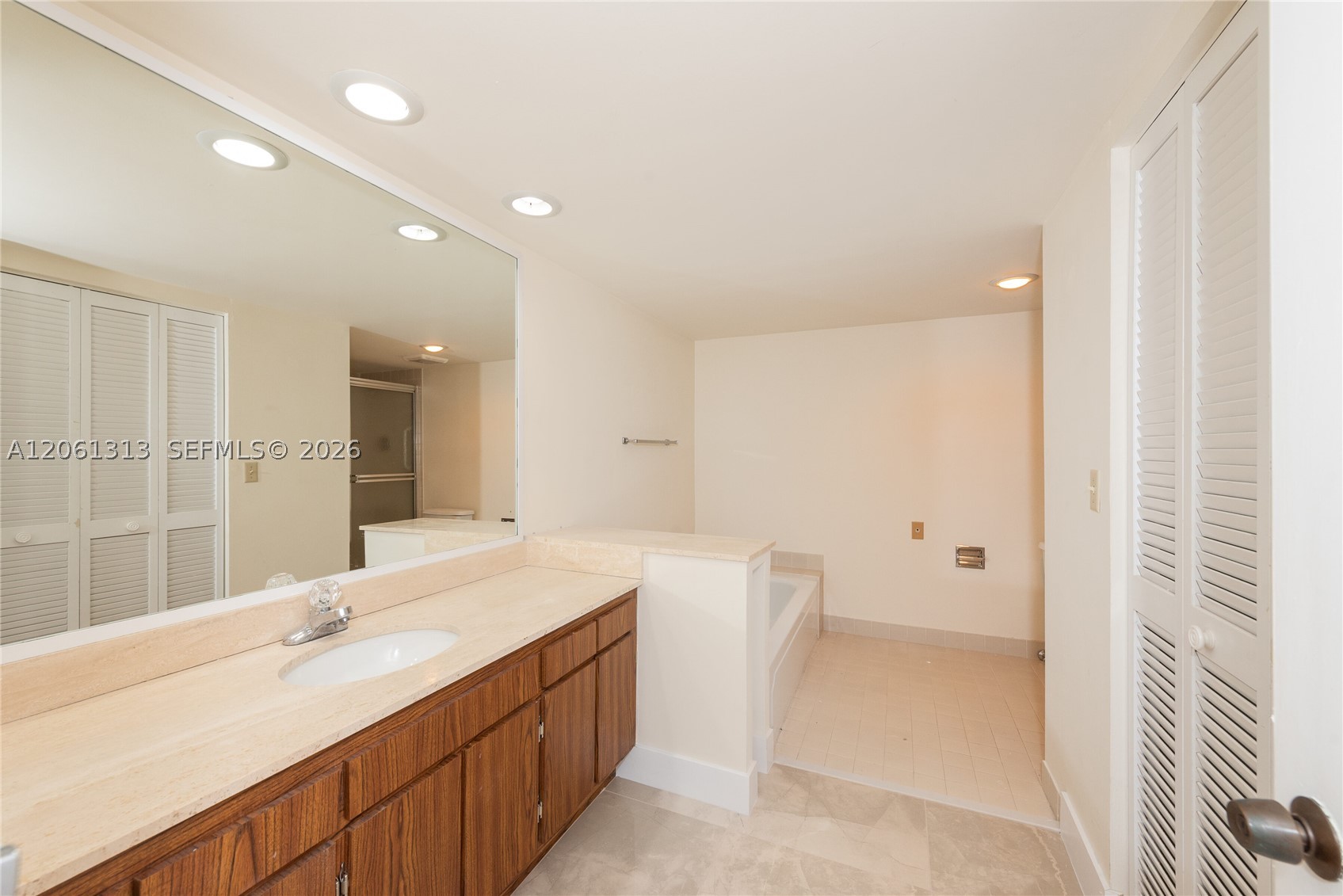 600 Biltmore Way #1014 Coral Gables, FL 33134