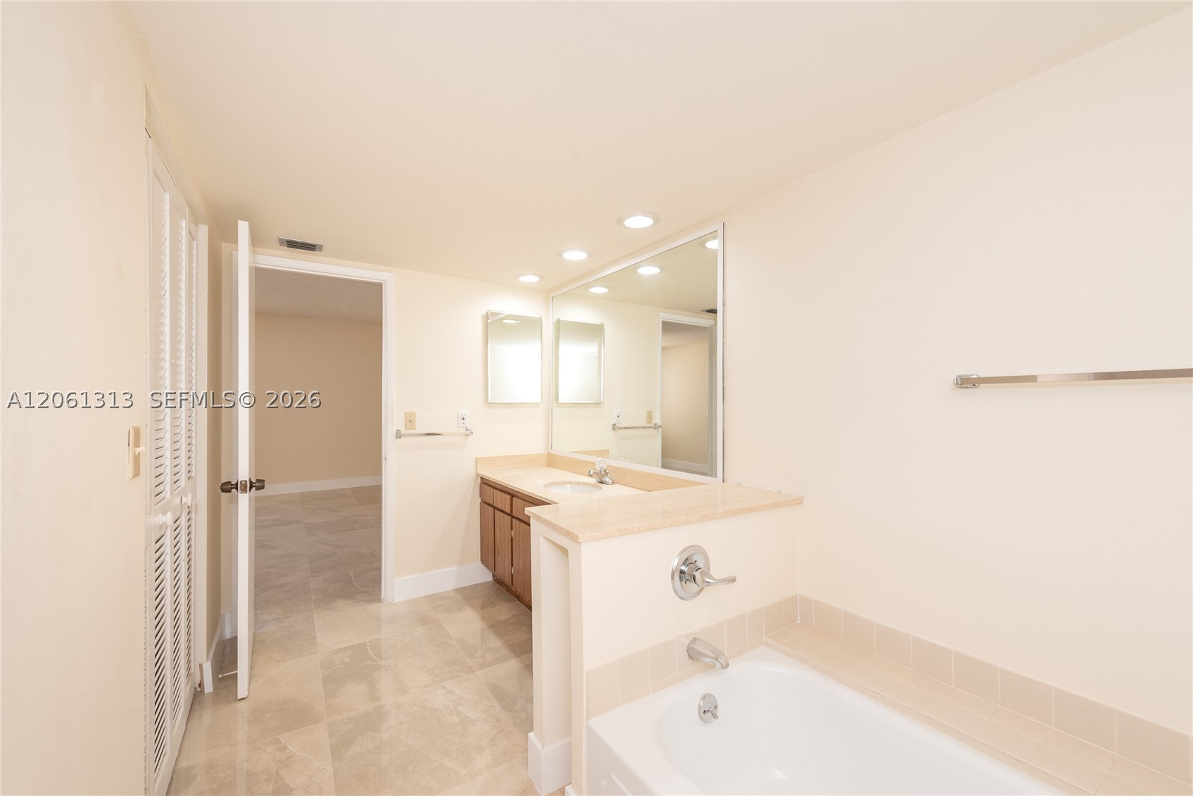 600 Biltmore Way #1014 Coral Gables, FL 33134