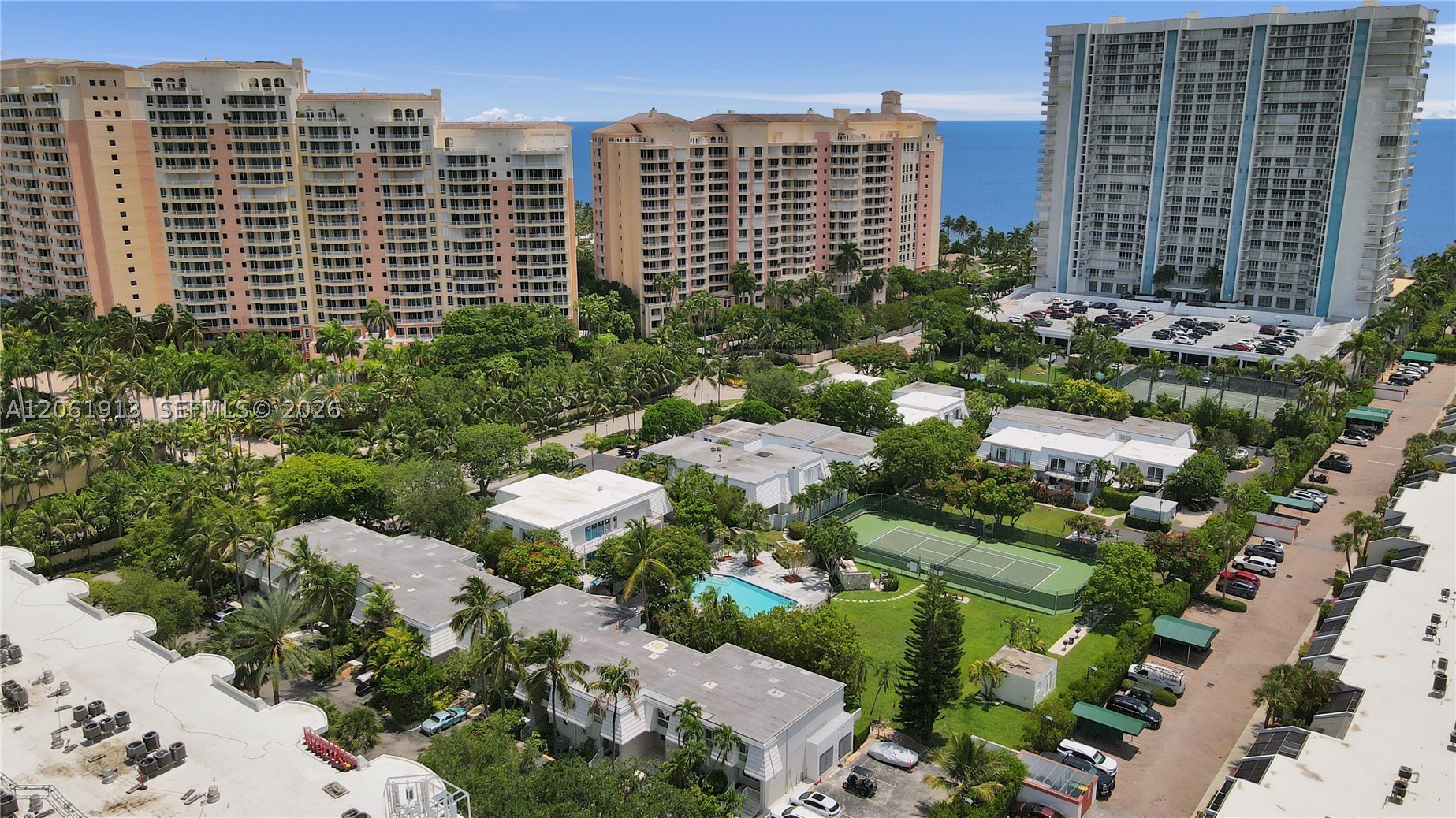 224 Sea Vw Dr #104 Key Biscayne, FL 33149