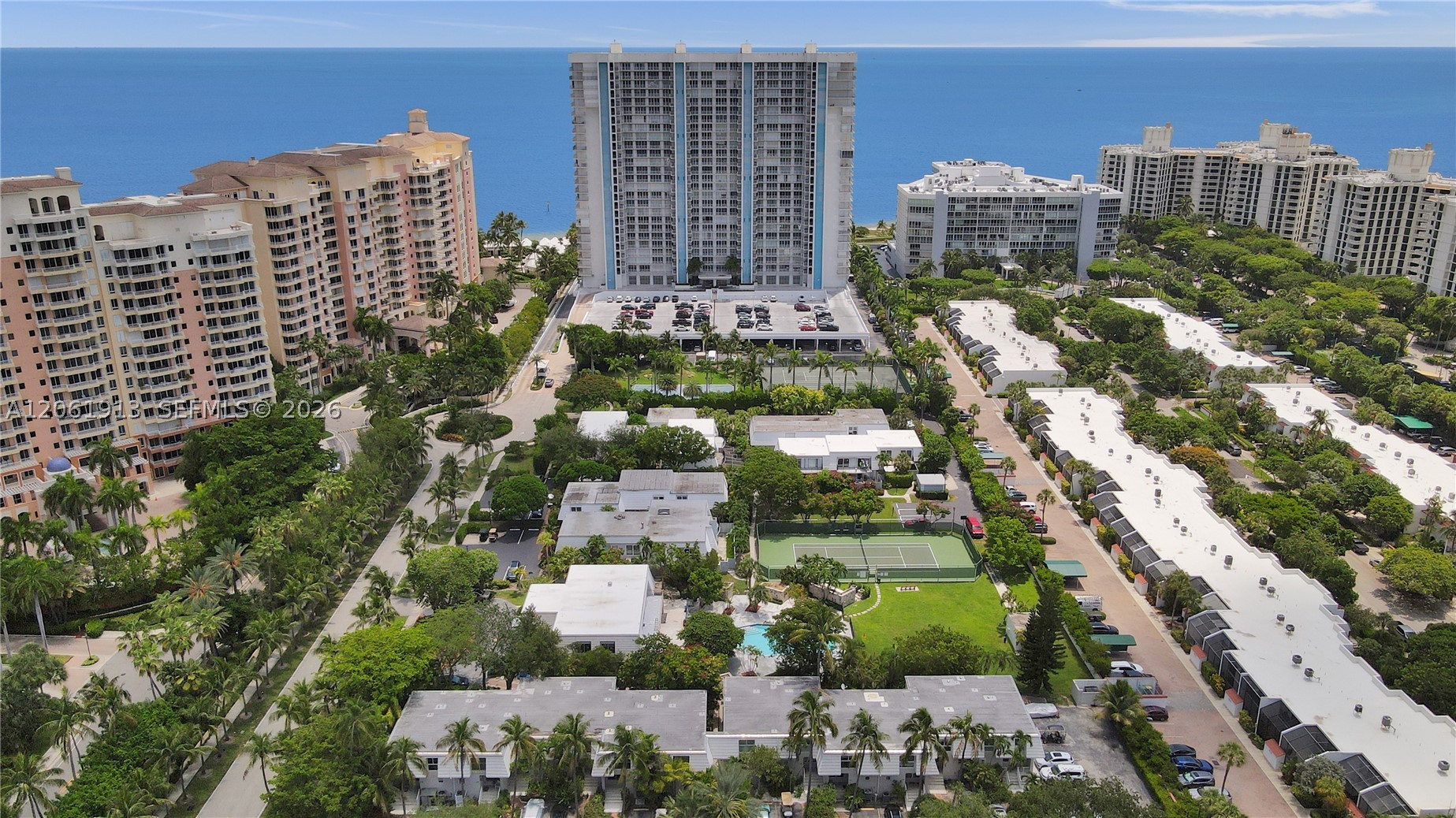 224 Sea Vw Dr #104 Key Biscayne, FL 33149