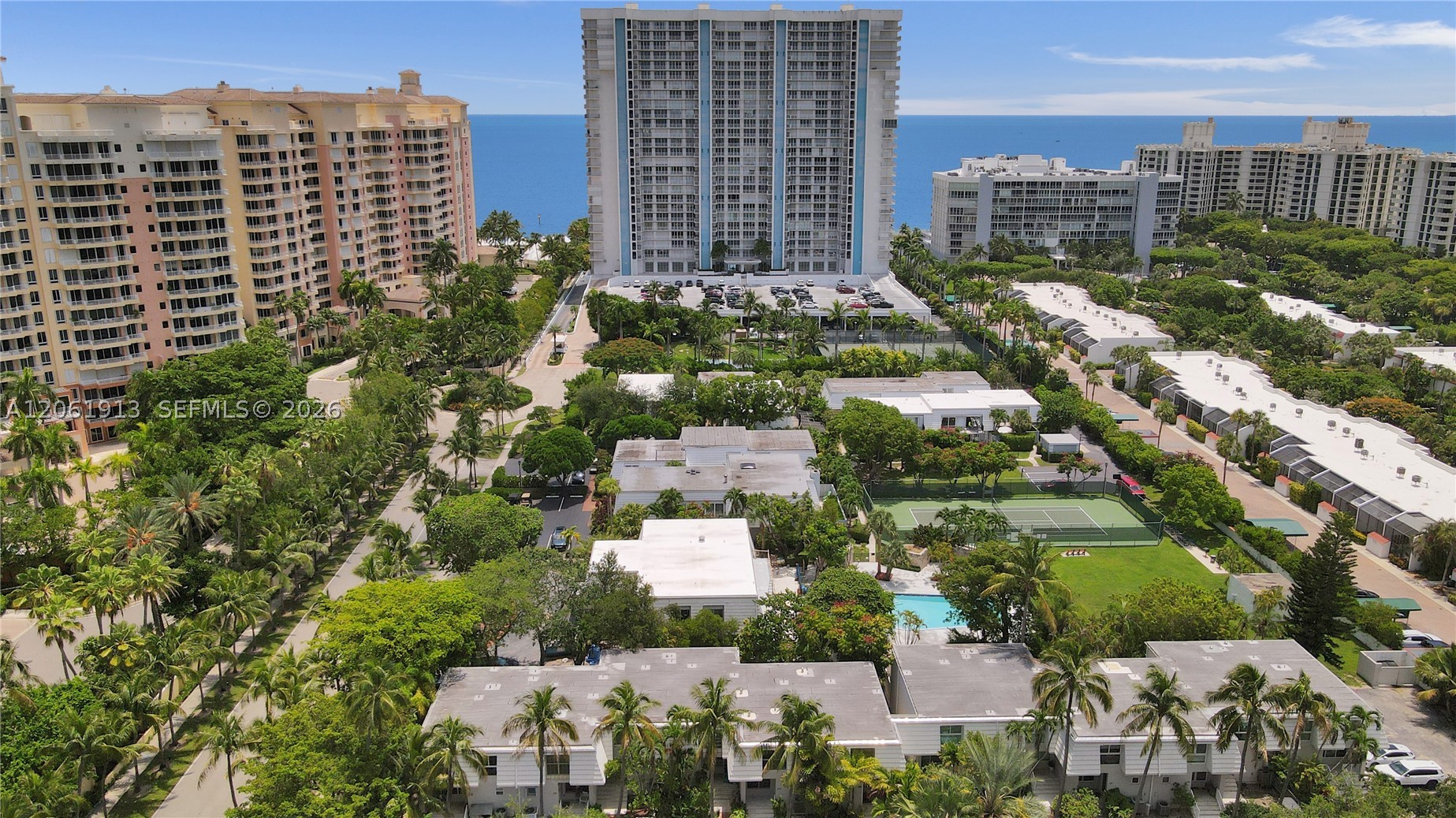 224 Sea Vw Dr #104 Key Biscayne, FL 33149