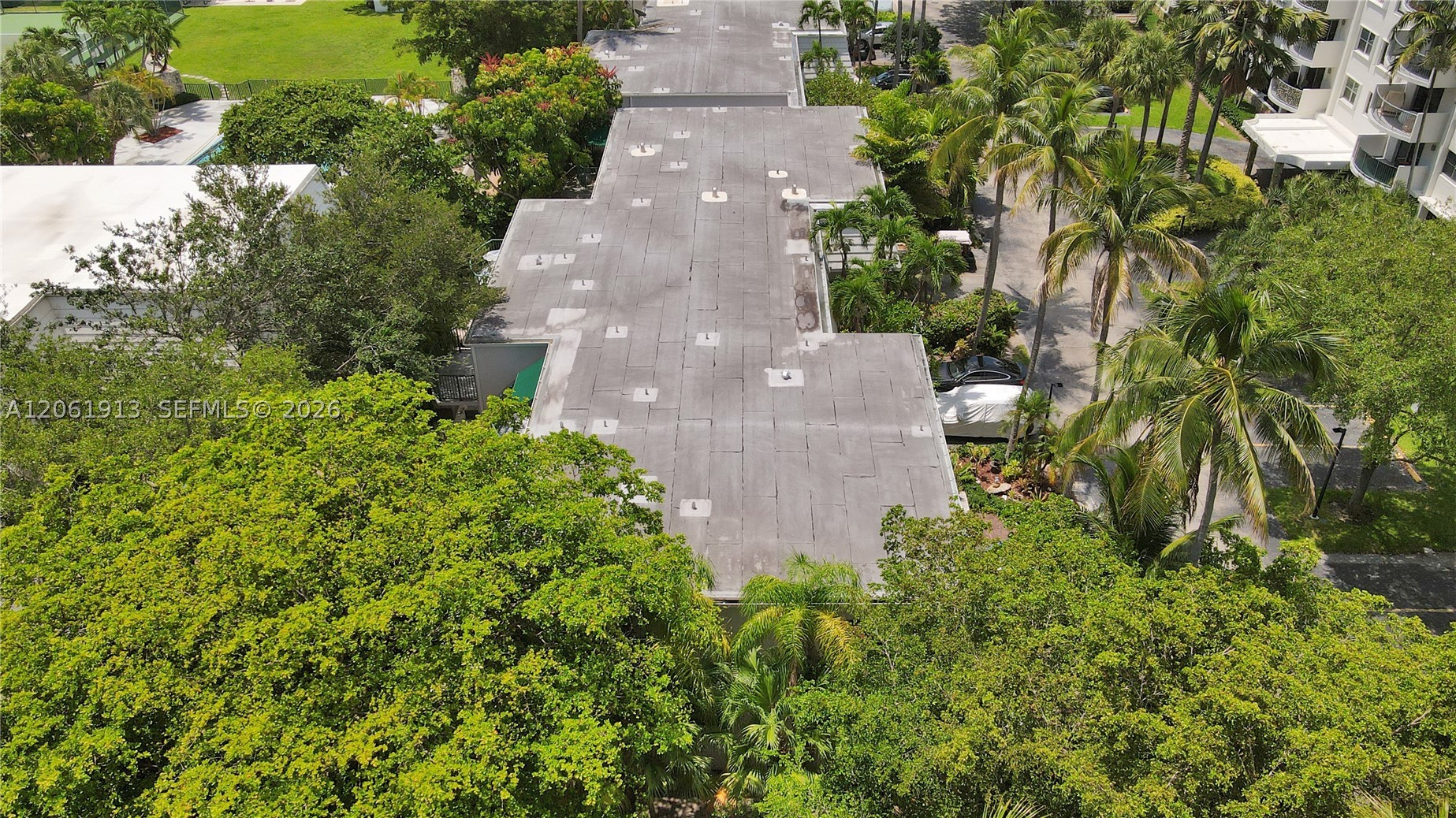 224 Sea Vw Dr #104 Key Biscayne, FL 33149