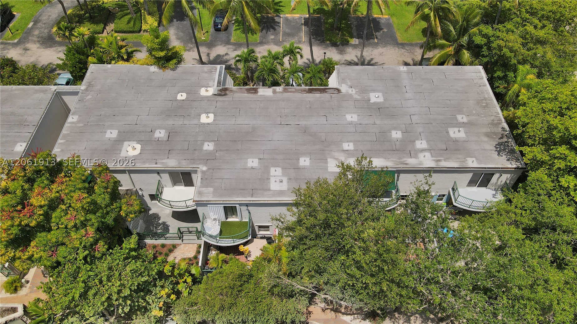 224 Sea Vw Dr #104 Key Biscayne, FL 33149