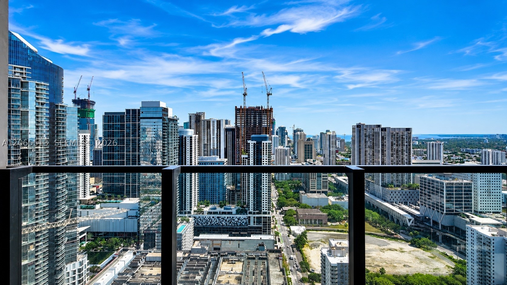 image E11EVEN Hotel & Residences10