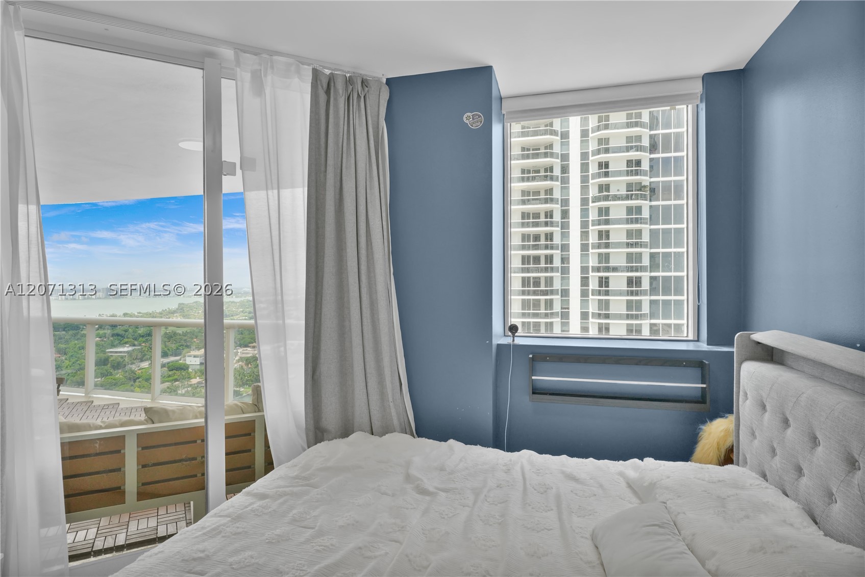 4775 Collins Ave #2908 Miami Beach, FL 33140