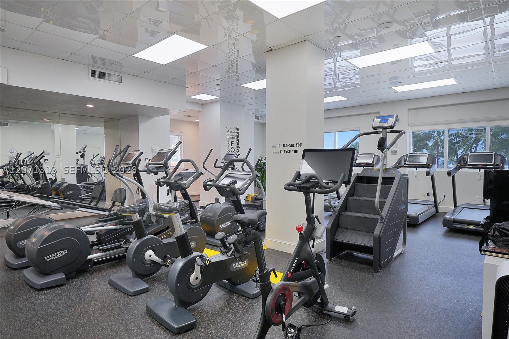 4775 Collins Ave #2908 Miami Beach, FL 33140